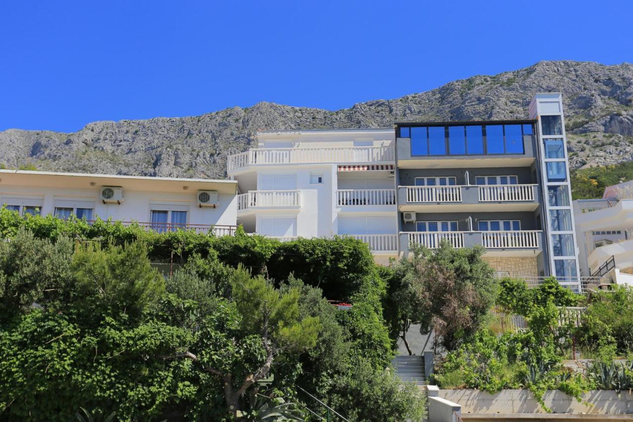 Apartments By The Sea Lokva Rogoznica, Omis - 13226 Екстериор снимка